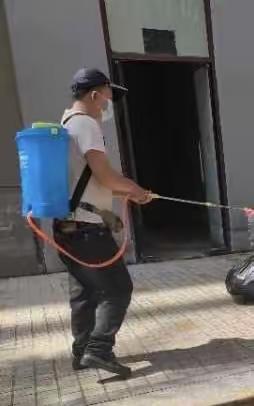 陶然湾小区2023年9月6日开展翻盆倒罐清理垃圾、积水活动汇报