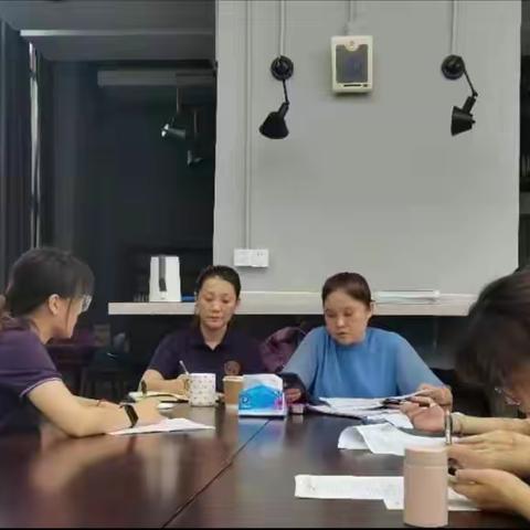 海口市秀英区教育科学规划专项课题——《“学习地图”在小学中段语文阅读教学中的设计应用》开展中期检查汇报活动