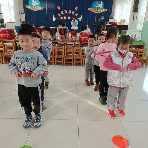 记录幼儿园快乐生活——XX班一周生活