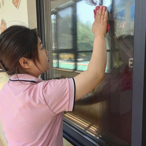 🌷干净的卫生环境，呵护幼儿成长🌴-----理想幼儿园打扫卫生篇