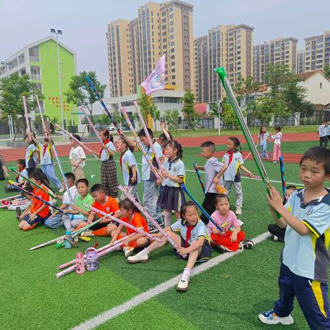 绿茵赛场  “足”够精彩——红云小学2203班足球比赛