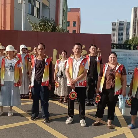 “岗”好有你！ 护学岗上的“安全伞” ——红云小学2203班家长护学岗志愿者活动纪实