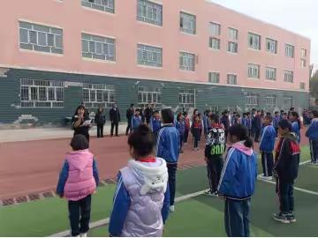 塔什米力克乡9村小学期中成绩表彰大会