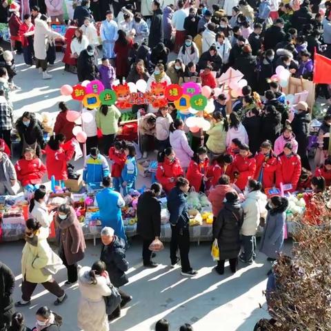 龘龘 赶大集—开封市梁苑小学六年级学生参加示范区首届年味市集综合实践活动