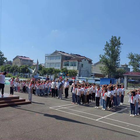 爱国从我做起，爱国从爱校做起 ——訾圩小学升旗仪式