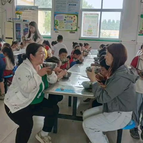 守护舌尖安全 ﻿共筑校园防线 —— 马坊镇中心小学餐厅管理提质增效纪实