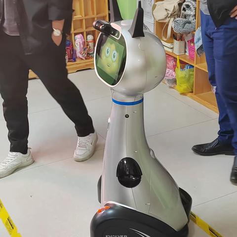 中山幼儿园机器人试课——陀螺发射器