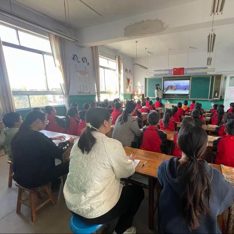 黄山奇石美，课堂趣味浓—记薛庄镇明德小学刘老师公开课《黄山奇石》