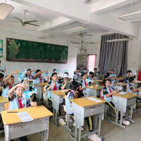 科普知识进校园：点亮学生科学梦想的实践与成果