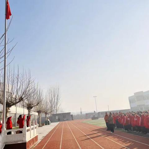 筑牢安全防线，喜迎平安元旦——梁堂镇中心小学开展节前校园安全大检查