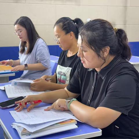 备课正当时 开学启新篇——三年级语文组第一轮集体备课活动