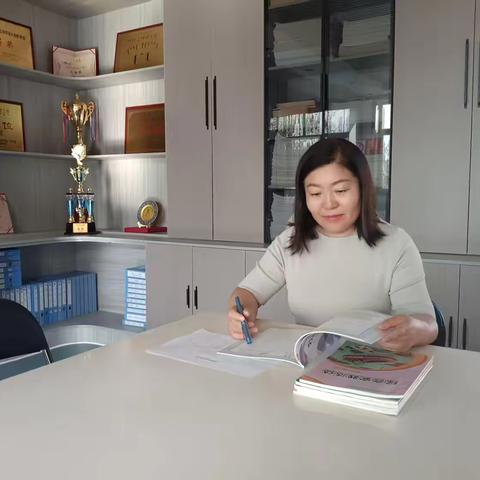 东沙布台小学优秀教师风采展示
