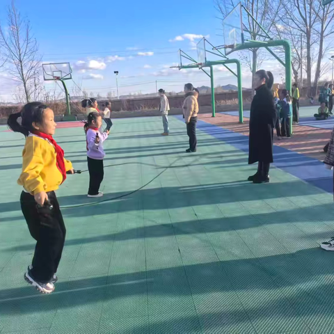“跳”动童年 “绳”彩飞扬——东沙布台小学校园跳绳比赛