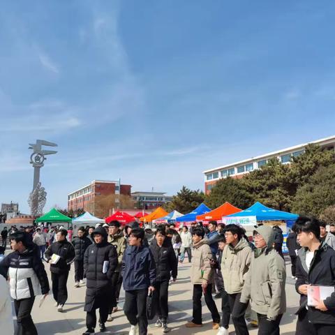 海港区商务局 组织开展“以旧换新”进校园活动——秦皇岛工业职业技术学院专场