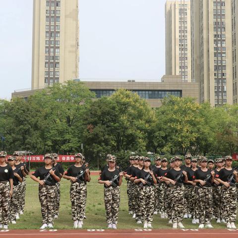 飞鹰二连军训——戎装展英姿，热血铸军魂