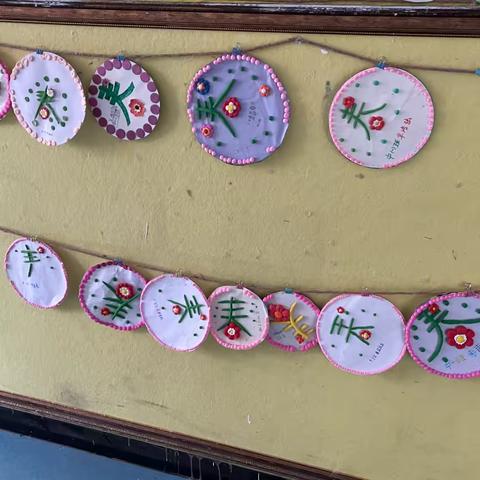 囊谦县香达镇第一幼儿园中一班快乐健康的一周又结束啦！