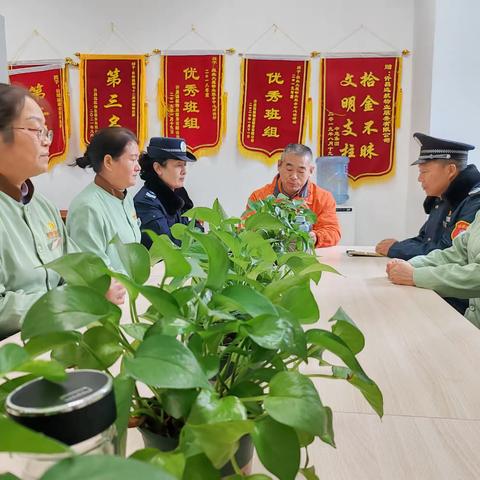有 爱 相 伴  快 乐 同 行