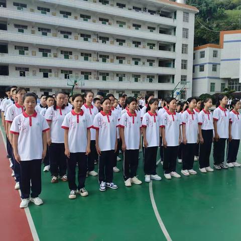 淬炼成钢，遇见更好的自己——初一新生军训纪实