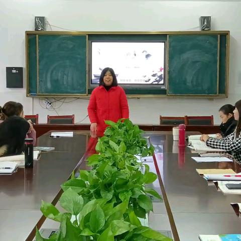 “研备”绽芳华，聚力共成长——高新区小学数学组第六次集体备课活动