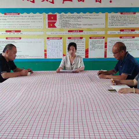 共赴科研新征程——下拔剑小学校级科研团队培训