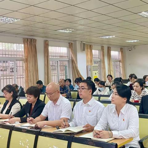 聚焦质量明方向，凝心聚力提质量———海口市第一中学初二年级2023-2024学年度第一学期期中考试质量分析会