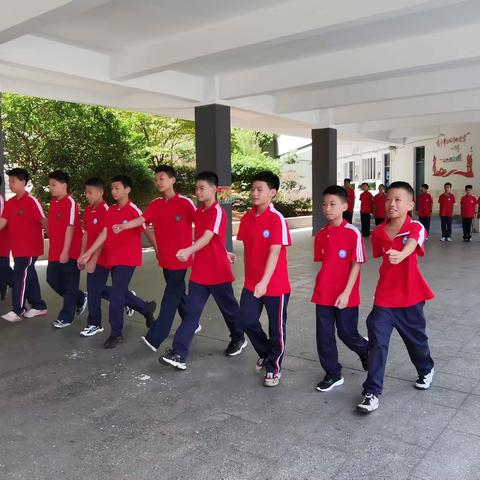 同学少年风华茂，戎马青春意气昂            ——c2309班综合素质拓展