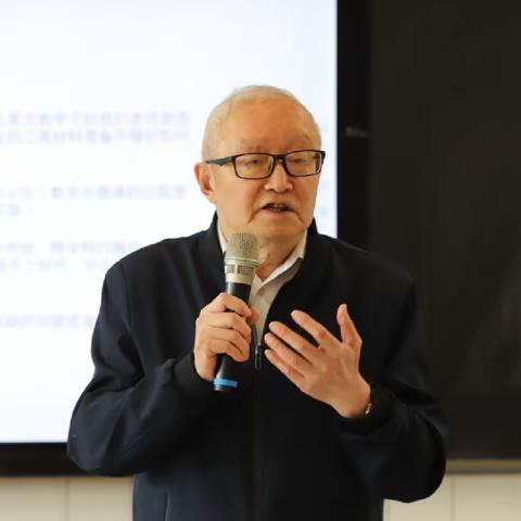 长寿区第一实验小学校教育集团庆祝建校120周年“名师进校园”系列活动之“侯令专家指导美育”活动