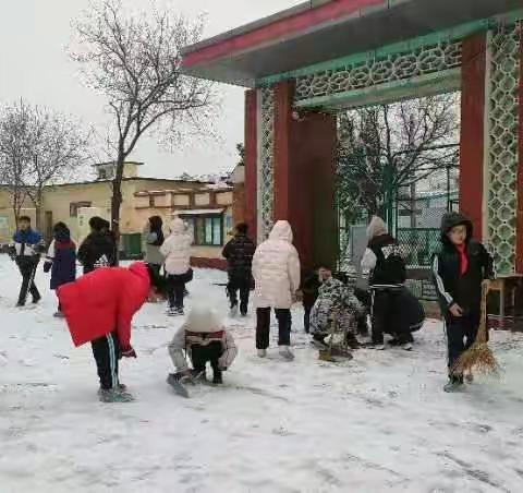 相约冰雪  逐梦未来——旧州镇北关学校冰雪运动小记