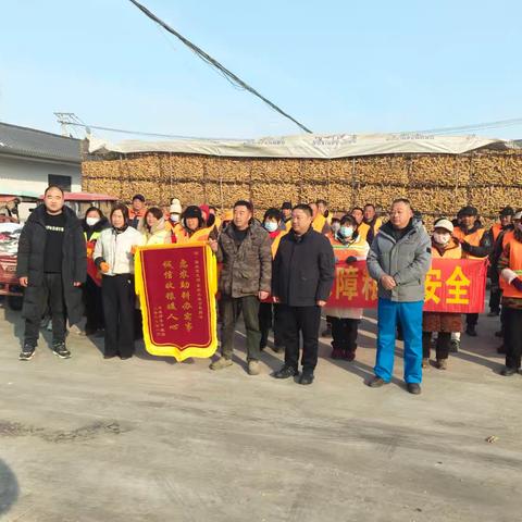 亮于张桥、暖于洁心 ——屈庄村乡贤心系环卫工人
