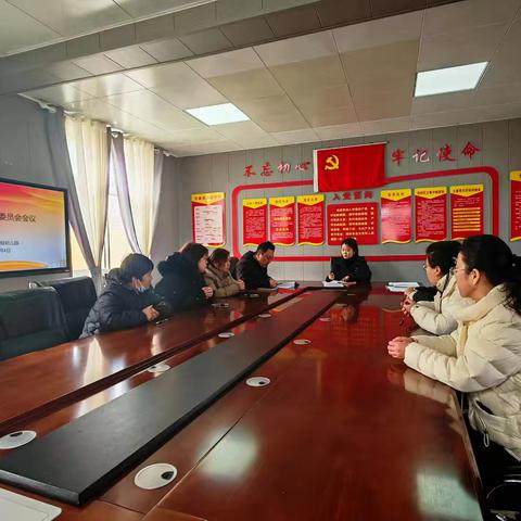 因“膳”而聚 “食”刻守护——陕州区第三实验幼儿园膳食监督家长委员会工作会议