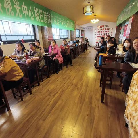 阳光社区家庭教育讲堂精彩纷呈