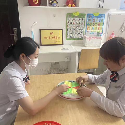 工行北京路支行网点开展“月月乐”下跳棋活动