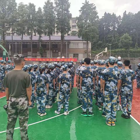 且抒凌云志，不负少年时——长沙县九中高一新生军训（二）