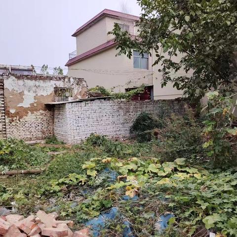 王裕口社区为百姓做好事办实事修建文体广场