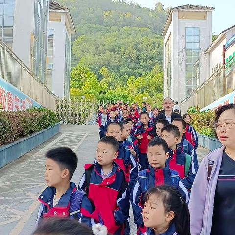 研学旅行促成长，行走研学亦课堂—— 七一小坝小学研学旅行活动