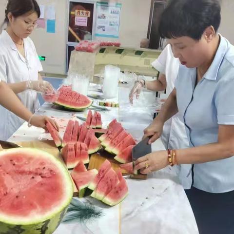 西瓜沁人心，夏日送清凉