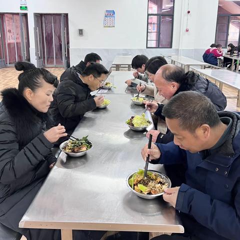 守护师生“舌尖上”的安全——道县市场监督管理局到敦颐高级中学开展食堂食品安全专项检查