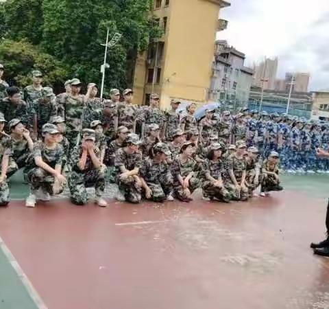 三天军训，会操一等奖完美收官🥇娃们意志力大大提升，今后的学习生涯必定披荆斩棘，勇往直前[胜利][庆祝