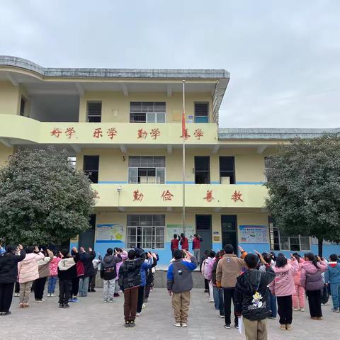 三县岭姚畈教学点第十八周工作总结