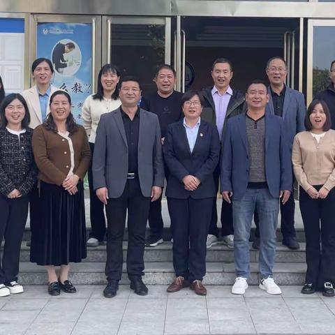 平常心做小事培养习惯 多赏识勤表扬明德至善 ——王范中学班主任走进洛阳魏书生中学考察学习