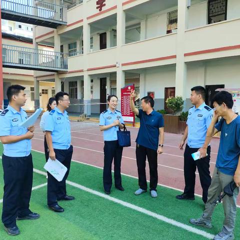 洛宁县王范中学开展法制教育进校园活动