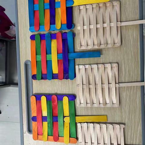 长城小学五（7）班实践活动 ﻿雪糕棍巧编搭