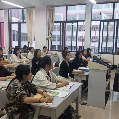 幼教大专46班 主题班会