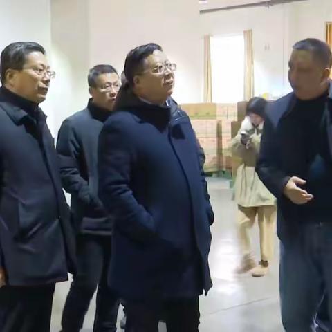 邹晓刚检查我区安全生产和春节保供工作