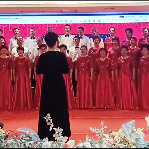 银发凝聚力量 携手共唱夕阳