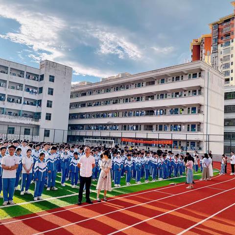 “情系中秋，喜迎国庆”升旗仪