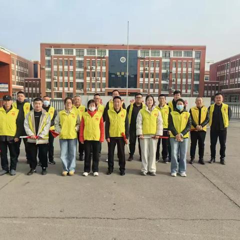 “最美家长志愿者”---2023级十四班