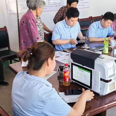 下乡换发社保卡，真情服务零距离