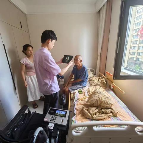 情暖银发族，让温暖触手可及