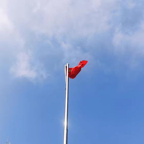 盛世华诞 献礼祖国——王庄学校迎国庆主题升旗活动